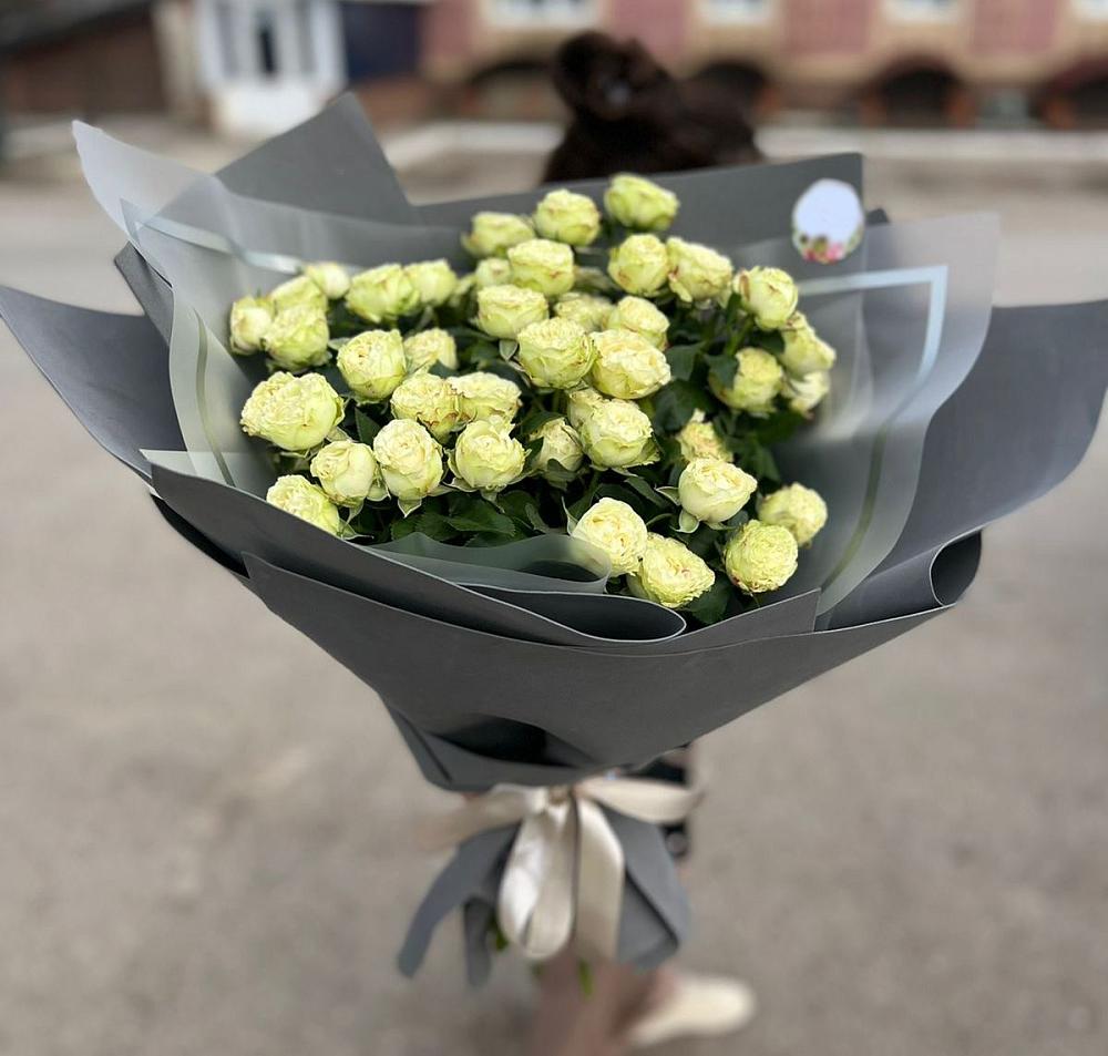 Белые кустовые розы Солинеро в Горьковском Букет Белые кустовые розы Солинеро в Горьковском